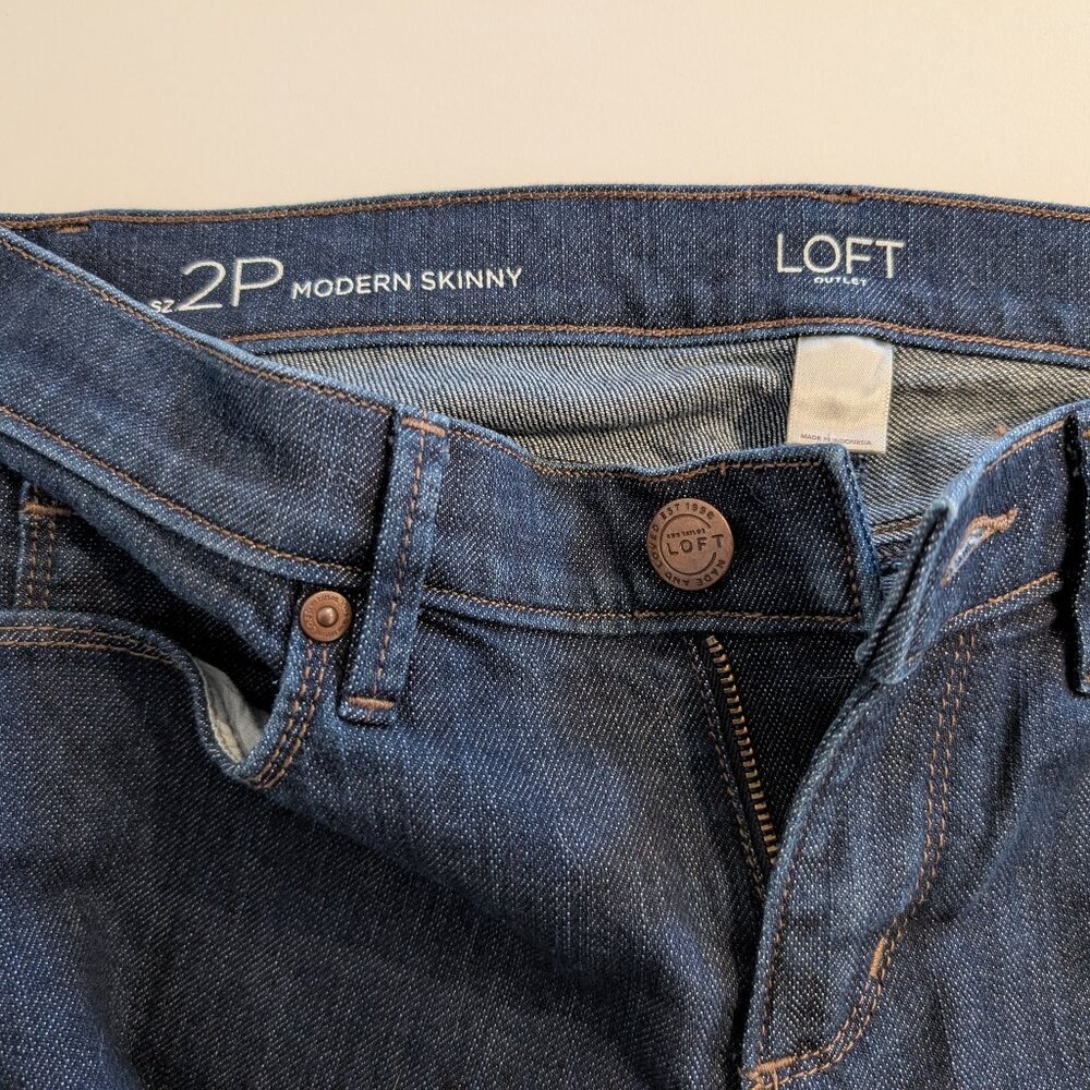 LOFT Modern Skinny Jeans Petite - 2P - Picture 3 of 4